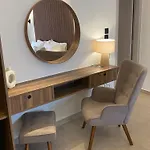 Hotel Vasilas Luxury & *
