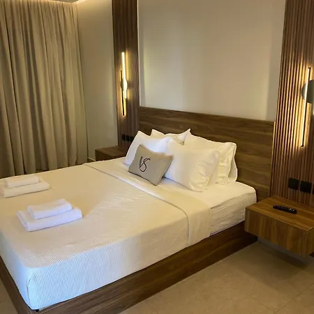 Vasilas Luxury & Hotel *